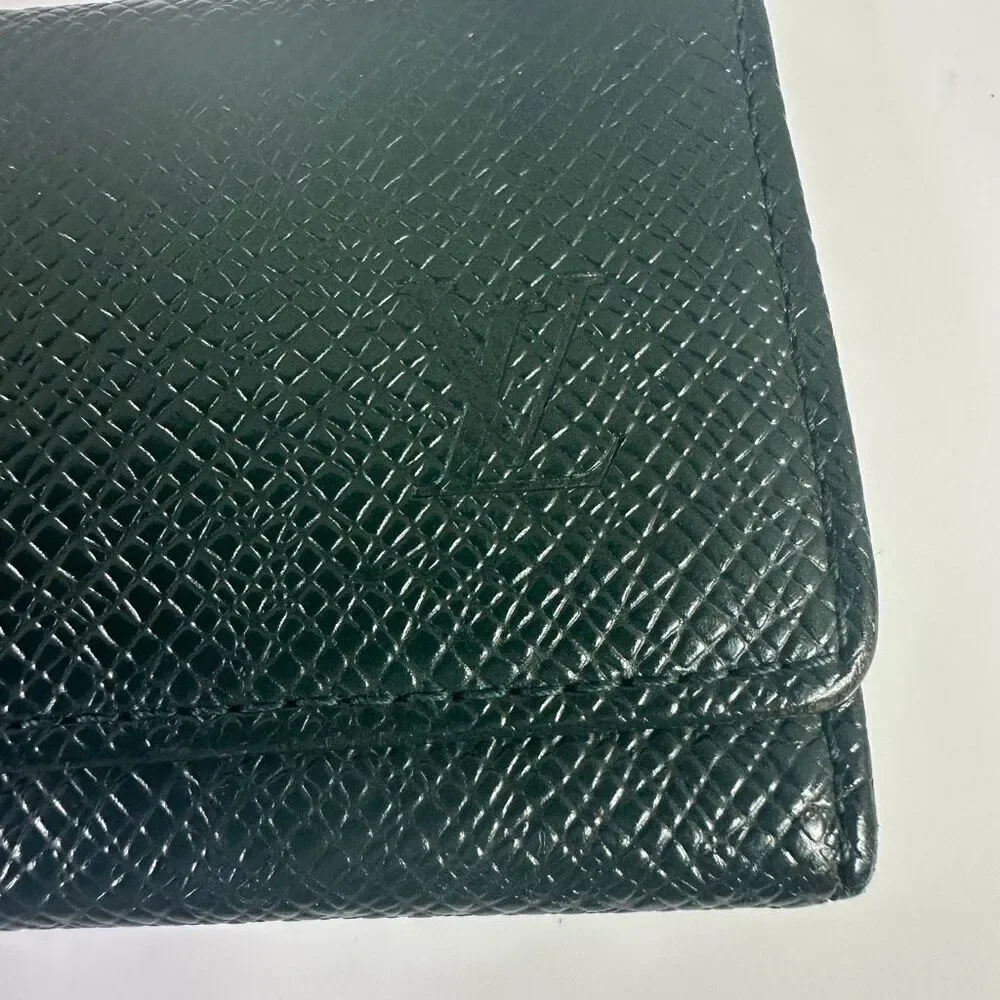 Louis Vuitton Green Taiga‎ Leather 4 Key Case Holder